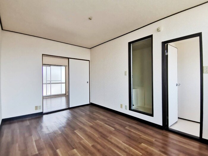 物件内観写真8　(居室)