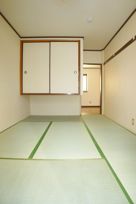 物件内観写真10　(居室)