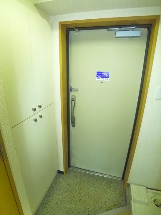 物件内観写真17　(玄関)