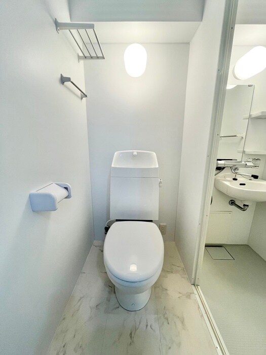 物件内観写真11　(トイレ)