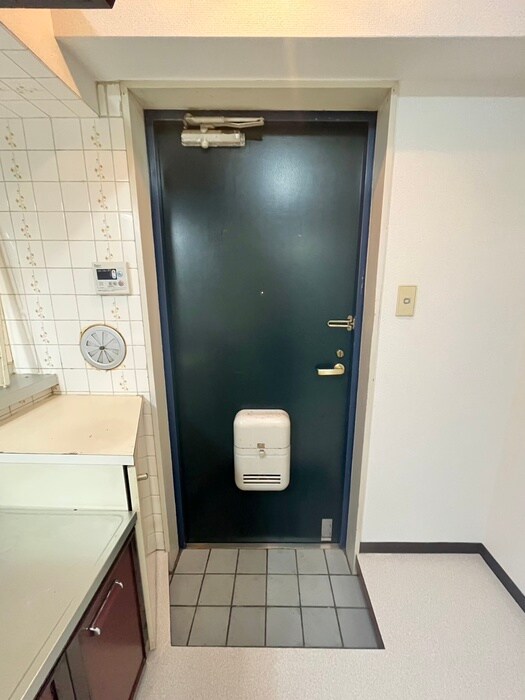 物件内観写真14　(玄関)