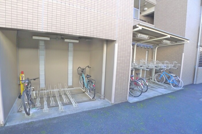 物件外観写真6　(駐輪場)