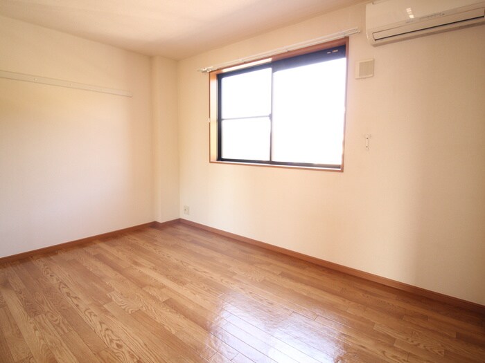 物件内観写真22　(居室)