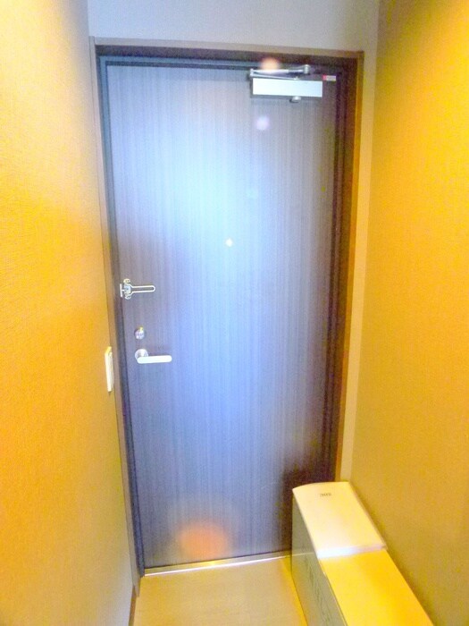 物件内観写真7　(玄関)