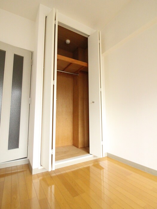 物件内観写真8　(収納)