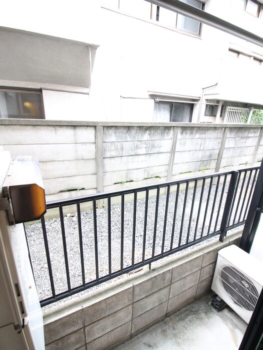 物件内観写真16　(室内からの展望)