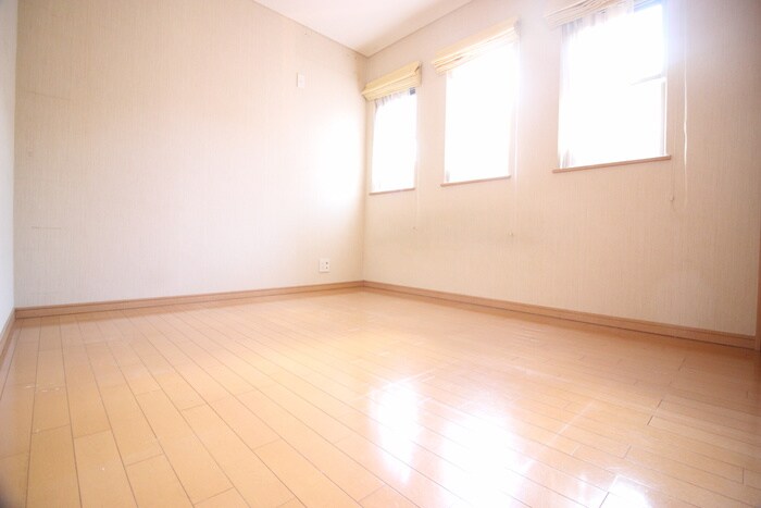 物件内観写真19　(居室)