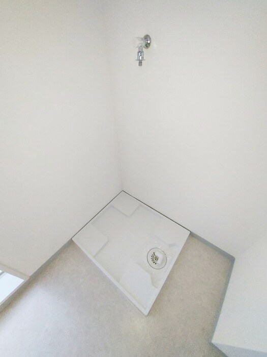 物件内観写真10　(洗濯機置場)