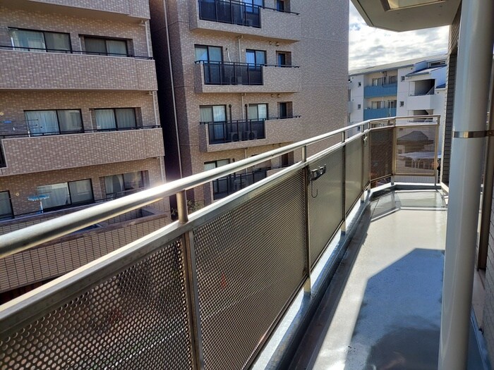 物件内観写真18　(室内からの展望)