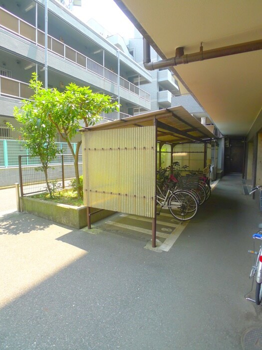 物件外観写真6　(駐輪場)