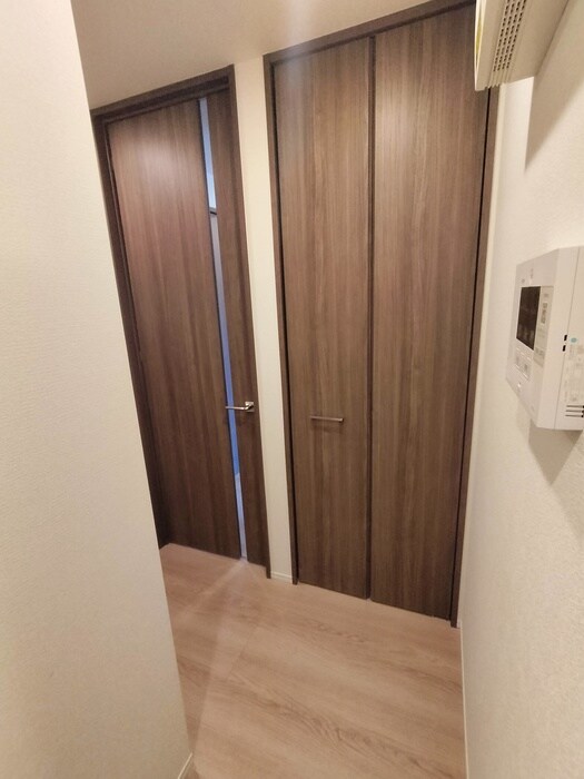 物件内観写真14　(廊下)