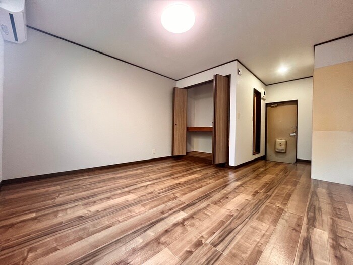 物件内観写真8　(居室)