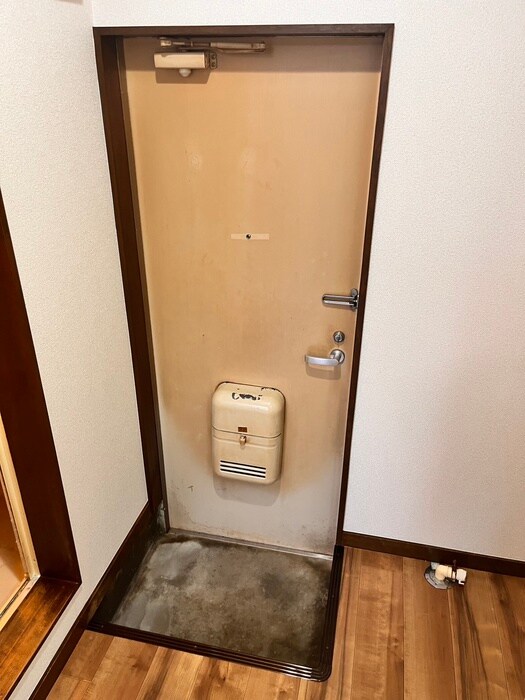 物件内観写真18　(玄関)