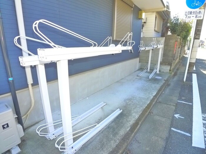 物件外観写真6　(駐輪場)