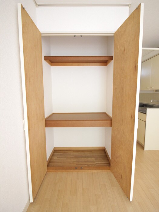 物件内観写真10　(収納)