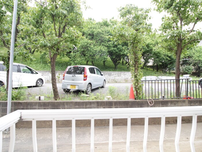 物件内観写真17　(室内からの展望)