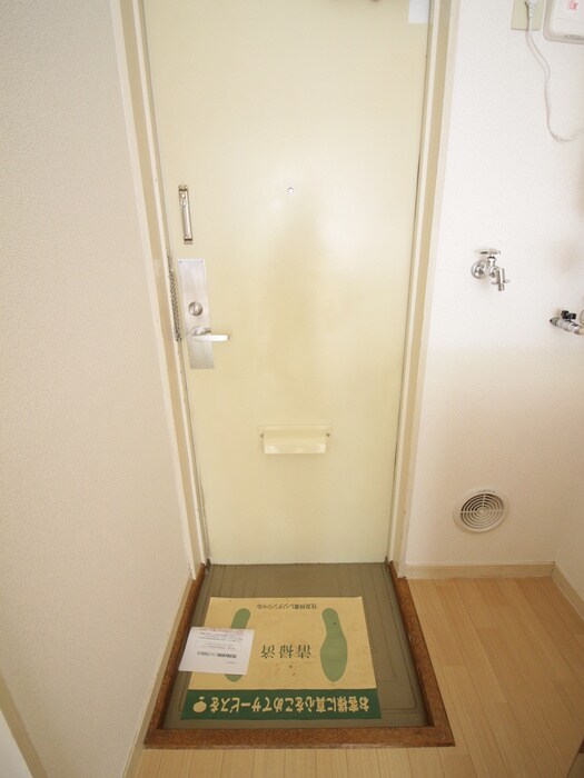 物件内観写真18　(玄関)