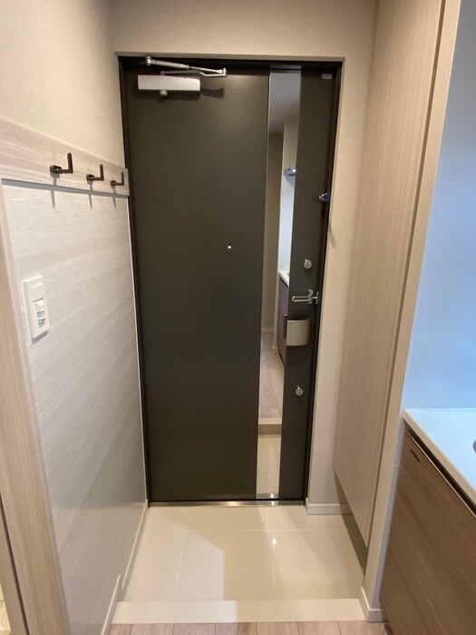 物件内観写真18　(玄関)