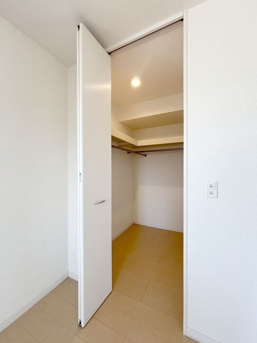 物件内観写真15　(収納)