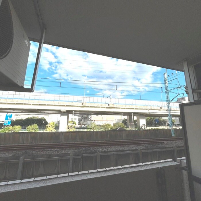 物件内観写真15　(室内からの展望)