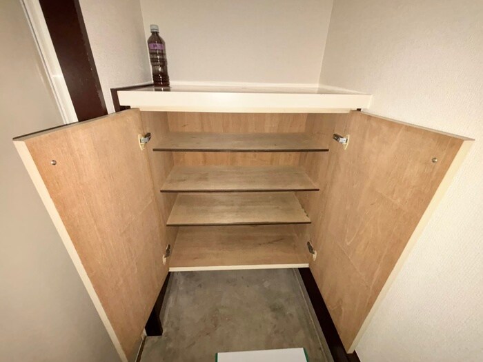 物件内観写真16　(靴箱)