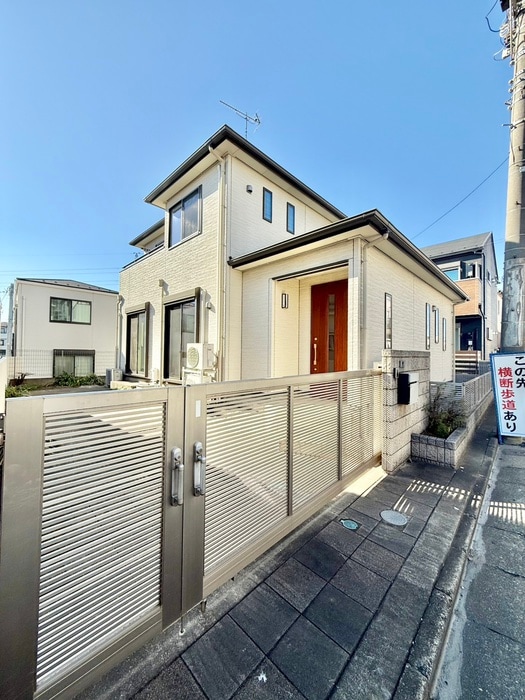 天沼2丁目戸建のエントランス部分