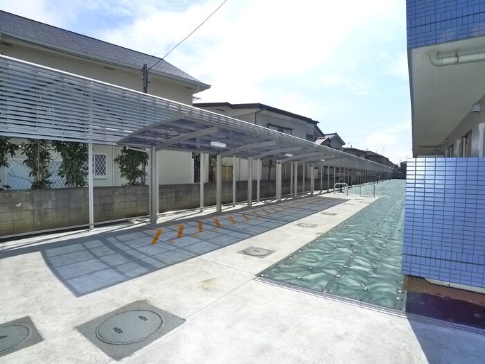 物件外観写真3　(駐輪場)