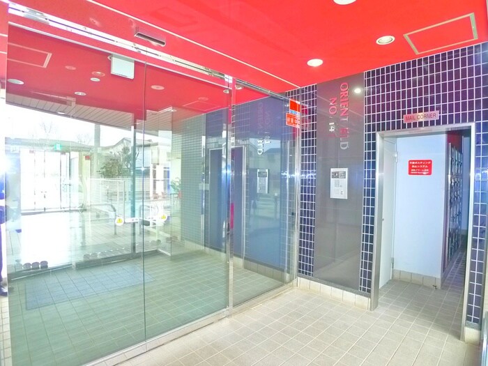 物件外観写真4　(エントランス部分)