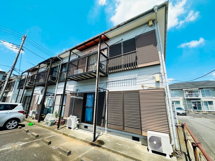 物件外観写真3　(駐車場)