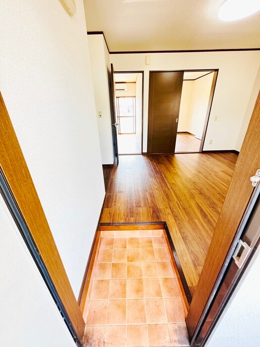 物件内観写真22　(玄関)