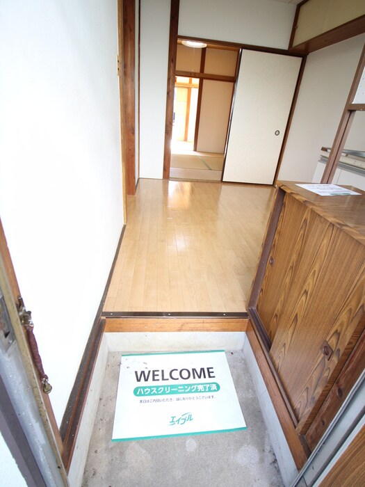 物件内観写真17　(玄関)