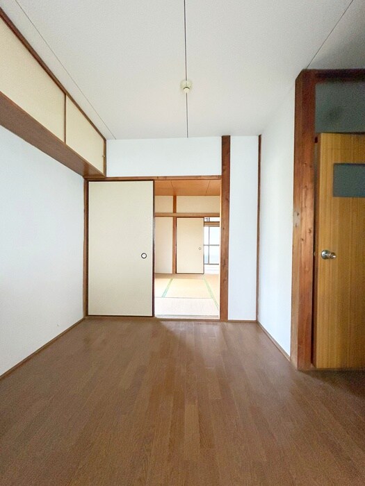 物件内観写真17　(洗濯機置場)