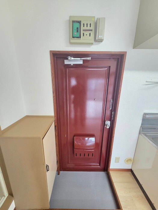 物件内観写真7　(玄関)