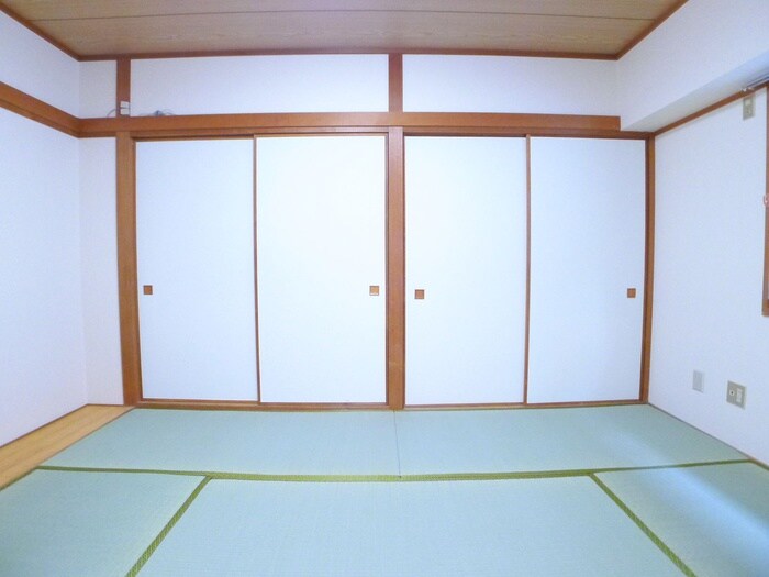 物件内観写真10　(居室)