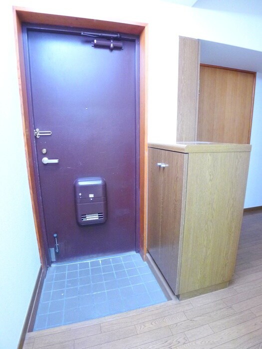 物件内観写真17　(玄関)