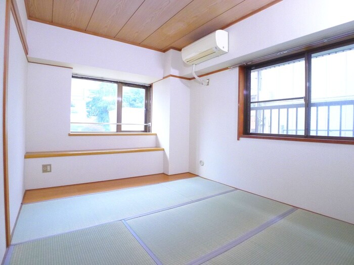 物件内観写真21　(室内からの展望)