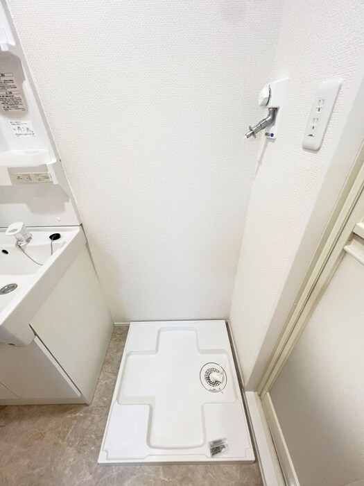 物件内観写真13　(洗濯機置場)
