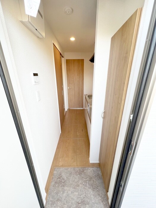 物件内観写真16　(玄関)