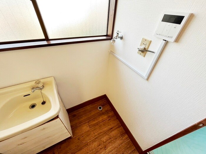 物件内観写真21　(洗濯機置場)