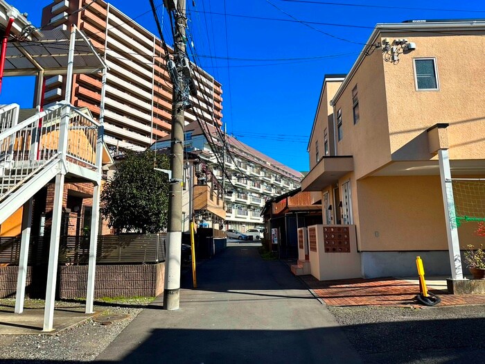 物件外観写真3　(周辺環境)