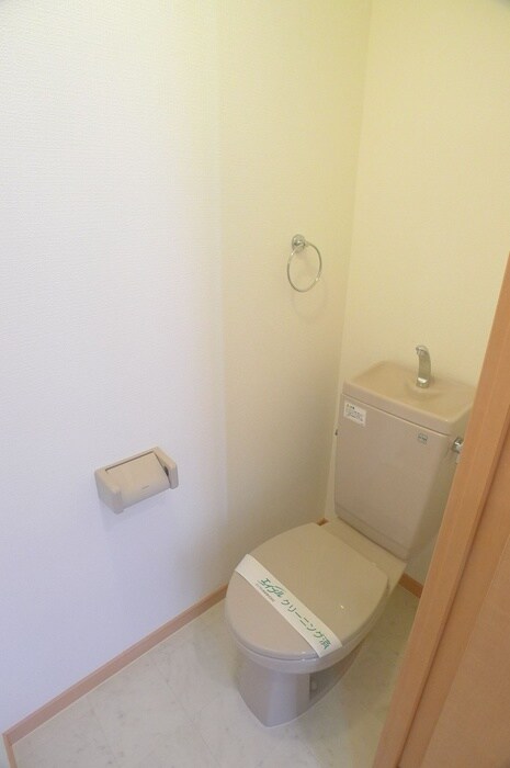 物件内観写真15　(トイレ)