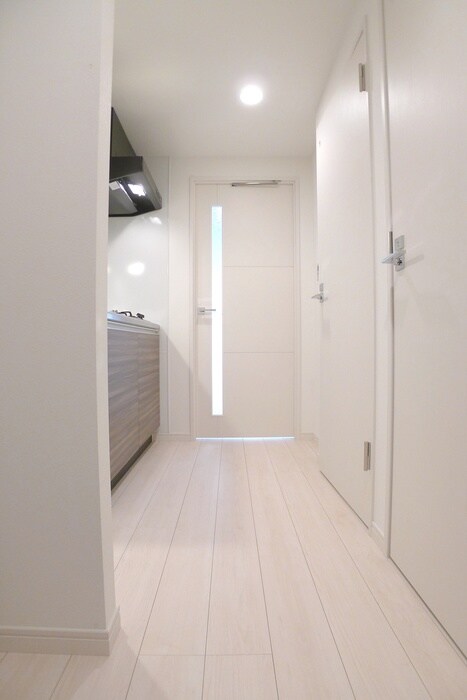 物件内観写真7　(玄関)