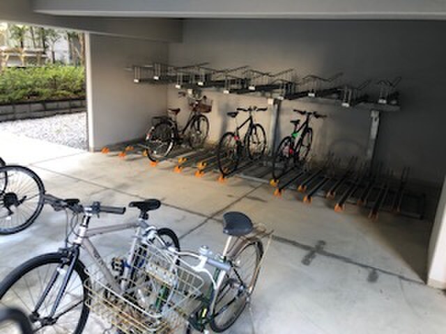 物件外観写真3　(駐車場)