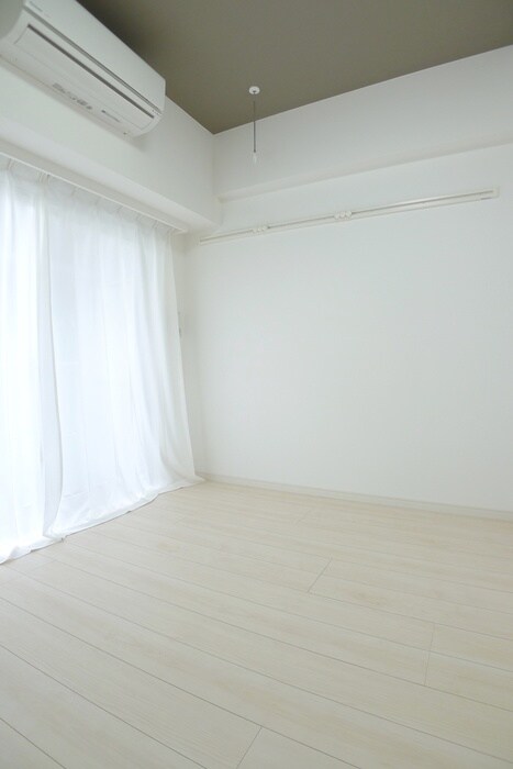 物件内観写真10　(室内からの展望)