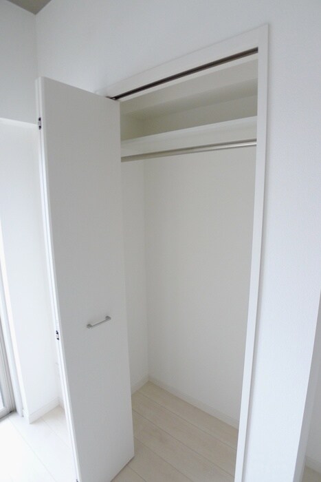 物件内観写真12　(収納)