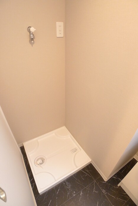 物件内観写真15　(洗濯機置場)