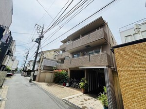 モンヴェルジェ新中野外観写真