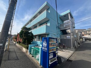 ヒルサイド・フラッツⅢ外観写真