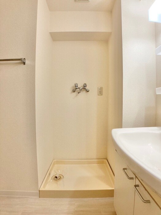 物件内観写真14　(洗濯機置場)