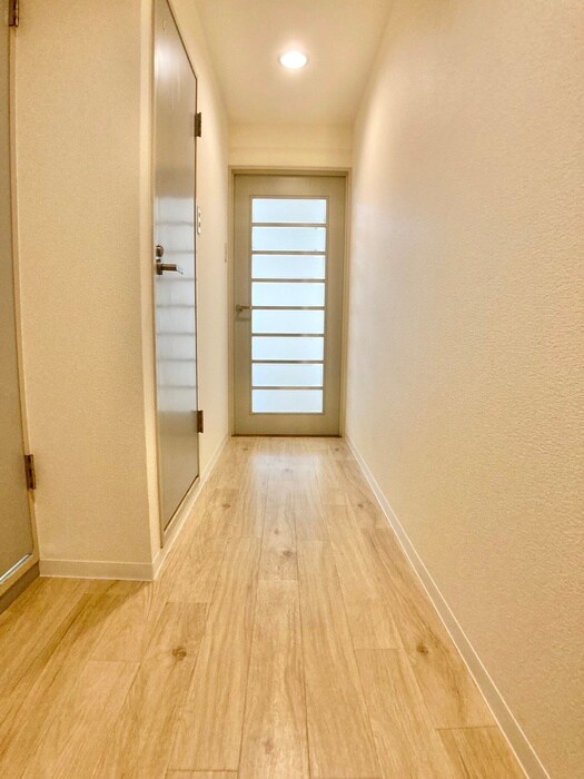 物件内観写真21　(廊下)